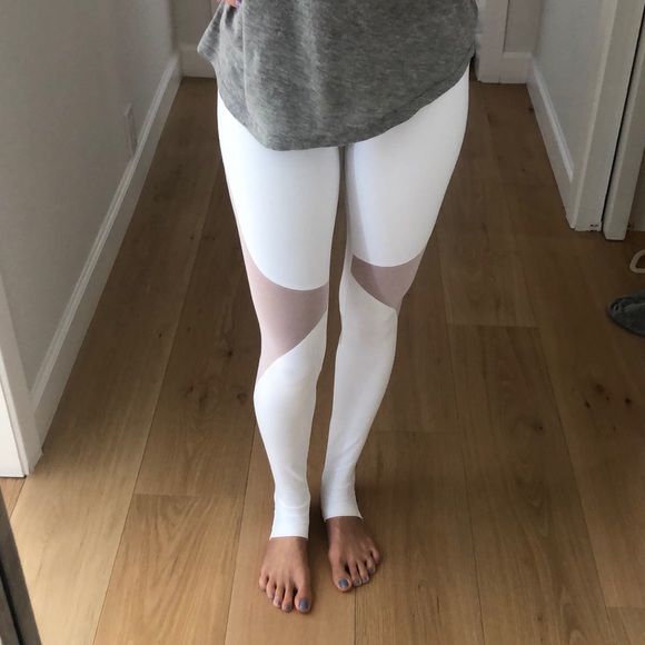 ALO coast cut out legging - Picture 3 of 3